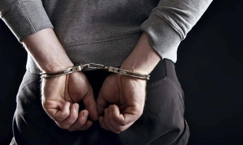 Ποινική δίωξη για δύο κακουργήματα στον 33χρονο Τούρκο που κατηγορείται για τη φωτιά στο Αιγάλεω